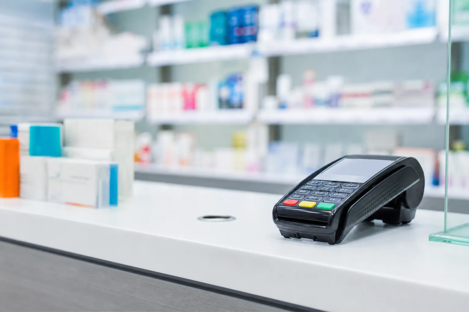 POS per Farmacie a Roma: Guida, Costi e Attivazione 2026 | RoxPay